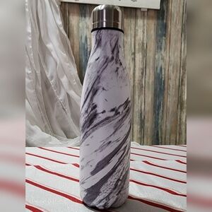 Marble NWOT Double Wall Vac Sealed Insulated stain water bottle
